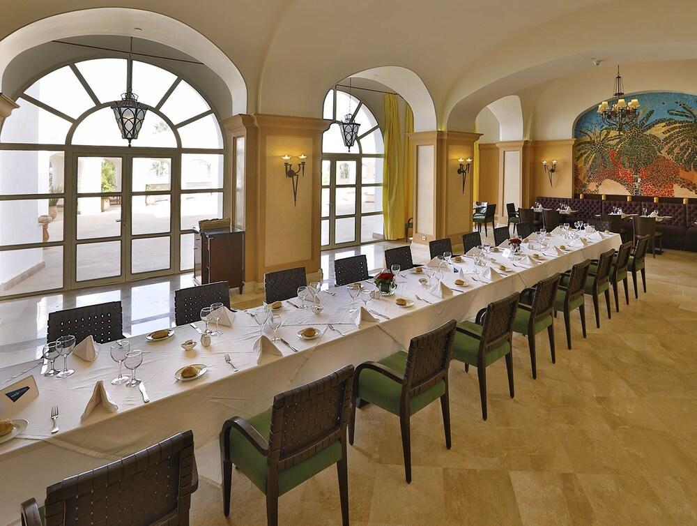 L' Amphitrite Palace Beach Resort & Spa Скира Экстерьер фото