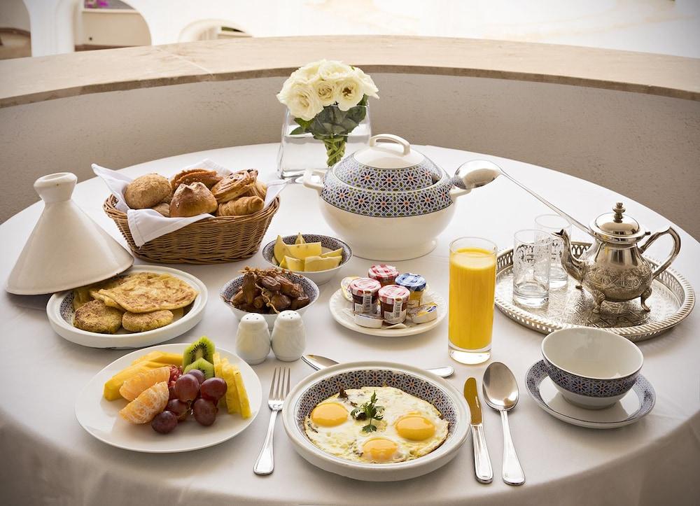 L' Amphitrite Palace Beach Resort & Spa Скира Экстерьер фото