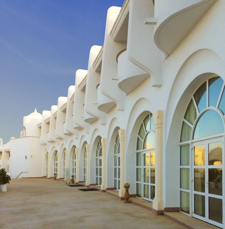 L' Amphitrite Palace Beach Resort & Spa Скира Экстерьер фото
